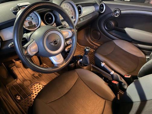 2009 MINI Cooper Base