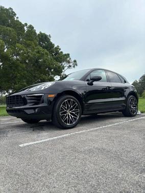 2018 Porsche Macan Sport Utility 4D