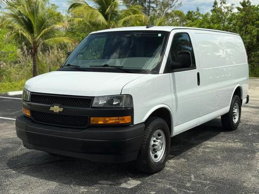 Summit White 2020 Chevrolet Express 2500 Work Van