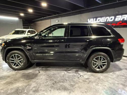 2019 Jeep Grand Cherokee Laredo