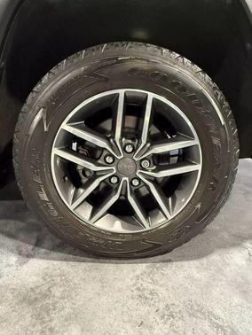 2019 Jeep Grand Cherokee Laredo