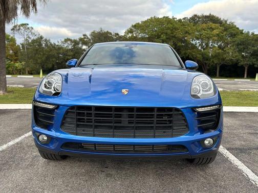 2018 Porsche Macan Sport Utility 4D