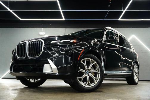 Black 2025 BMW X7 xDrive40i