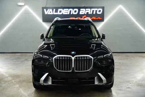 Black 2025 BMW X7 xDrive40i