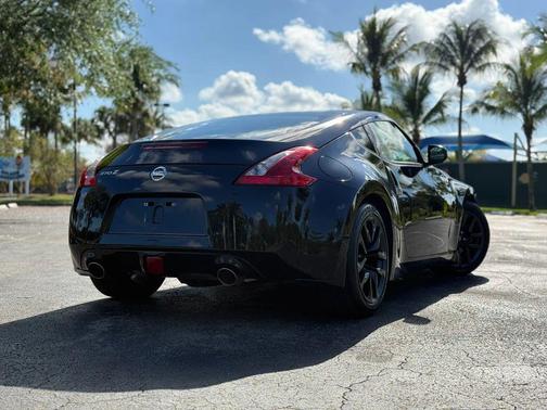 Magnetic Black 2017 Nissan 370Z Base