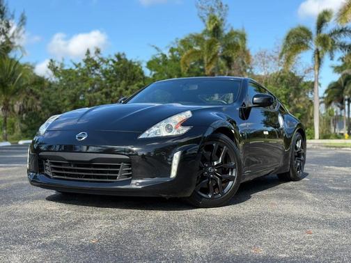 Magnetic Black 2017 Nissan 370Z Base