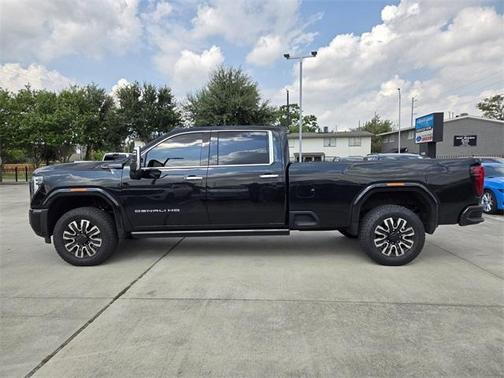 2025 GMC Sierra 3500 Denali Ultimate
