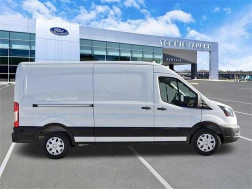 2025 Ford E-Transit Base