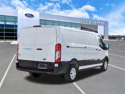 2025 Ford E-Transit Base