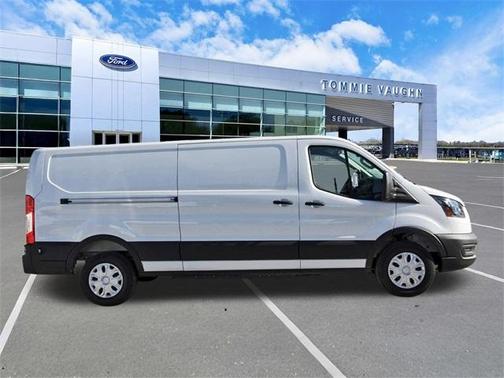 2025 Ford E-Transit Base