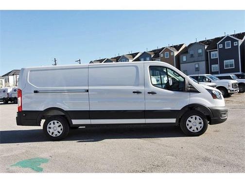 2025 Ford E-Transit Base