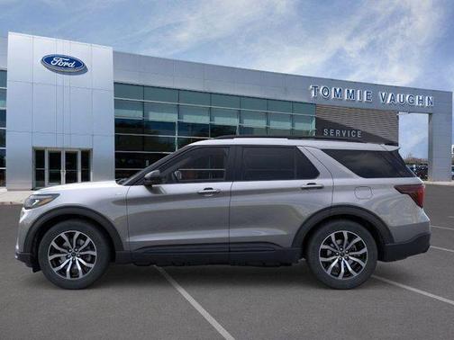 Carbonized Gray Metallic 2026 Ford Explorer ST-Line