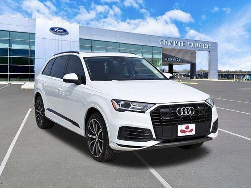 Glacier White Metallic 2022 Audi Q7 55 Premium Plus