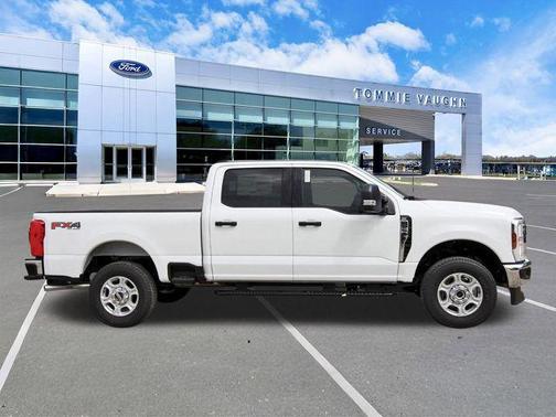 Oxford White 2026 Ford F-250 XLT