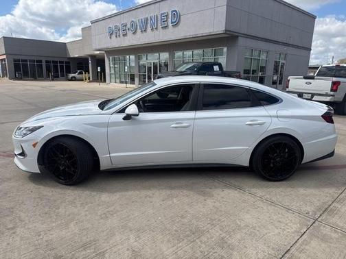 2021 Hyundai SONATA SE