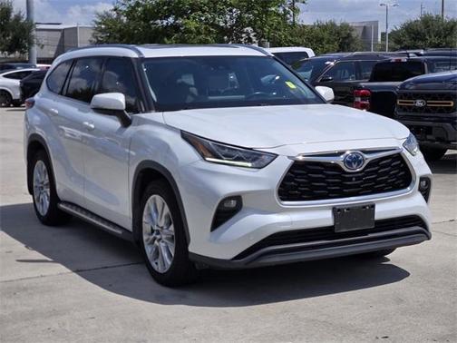 2022 Toyota Highlander Hybrid Limited