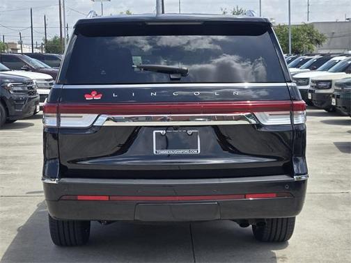 2023 Lincoln Navigator Reserve