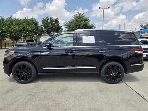 2023 Lincoln Navigator Reserve