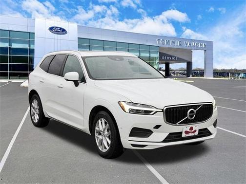 2018 Volvo XC60 T5 Momentum