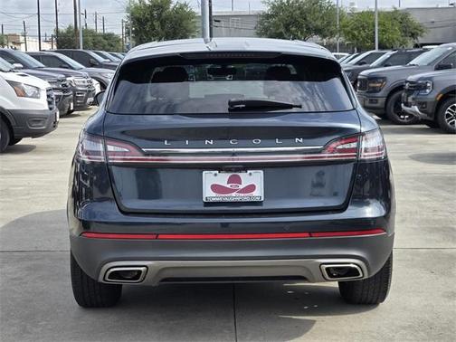 2022 Lincoln Nautilus Standard