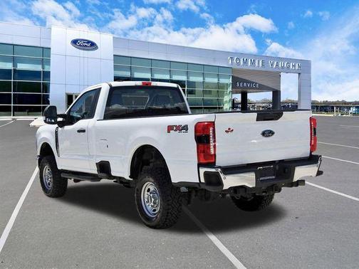 Oxford White 2023 Ford F-250 XL