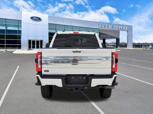 Star White 2024 Ford F-250 Platinum