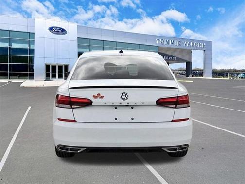 2022 Volkswagen Passat 2.0T R-Line