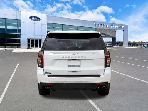 Iridescent Pearl Tricoat 2021 Chevrolet Suburban High Country