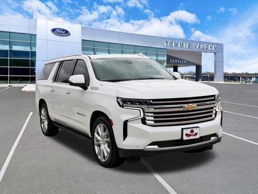 Iridescent Pearl Tricoat 2021 Chevrolet Suburban High Country
