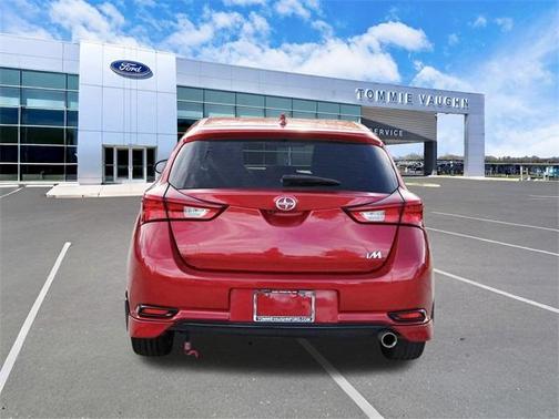 2016 Scion iM Base
