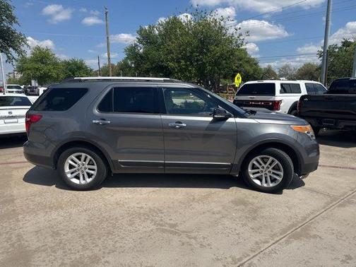 Gray 2013 Ford Explorer XLT