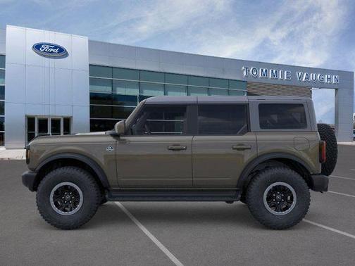 Desert Sand 2025 Ford Bronco Outer Banks