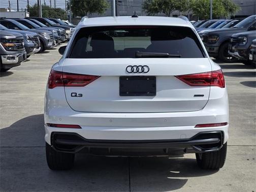 2022 Audi Q3 45 S line Premium