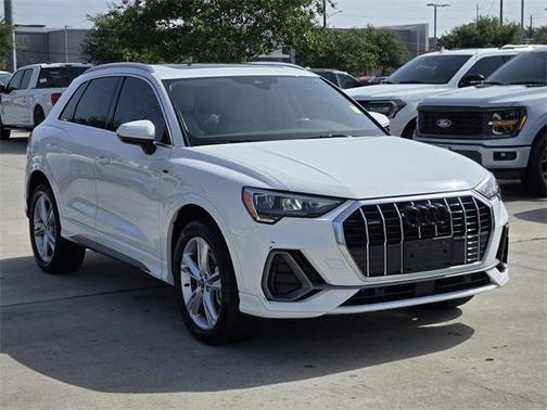 2022 Audi Q3 45 S line Premium