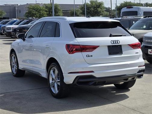 2022 Audi Q3 45 S line Premium