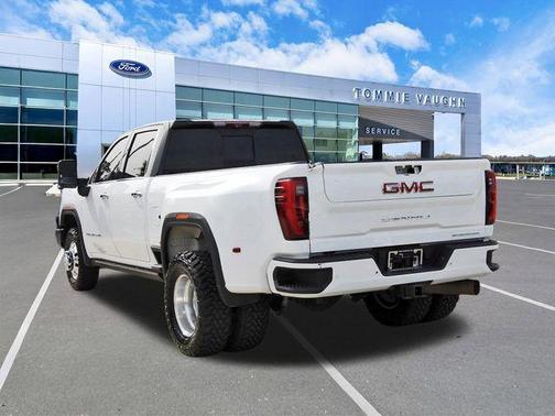 Summit White 2024 GMC Sierra 3500 Denali