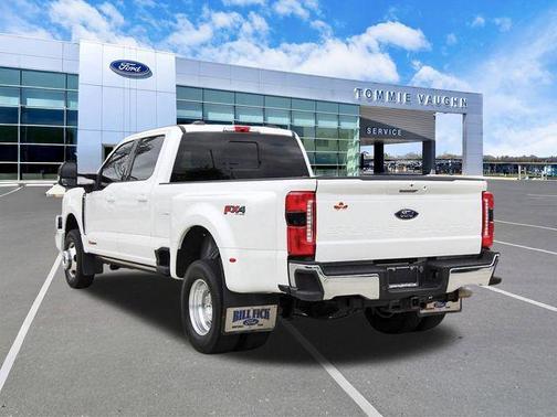 White Metallic 2024 Ford F-350 Lariat Super Duty