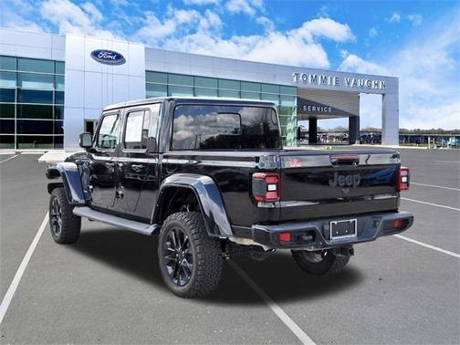 2022 Jeep Gladiator Overland