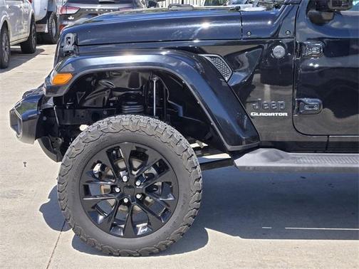 2022 Jeep Gladiator Overland