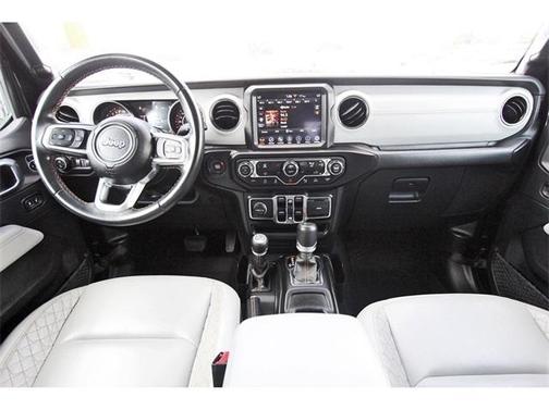 2022 Jeep Gladiator Overland