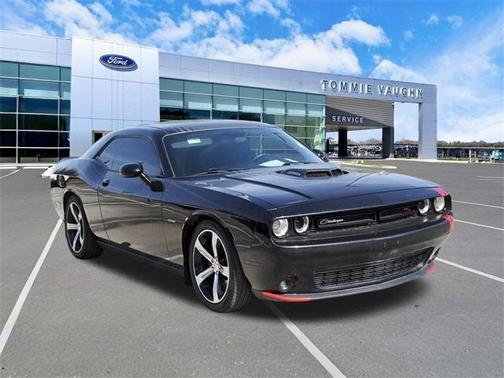 2015 Dodge Challenger R/T Shaker