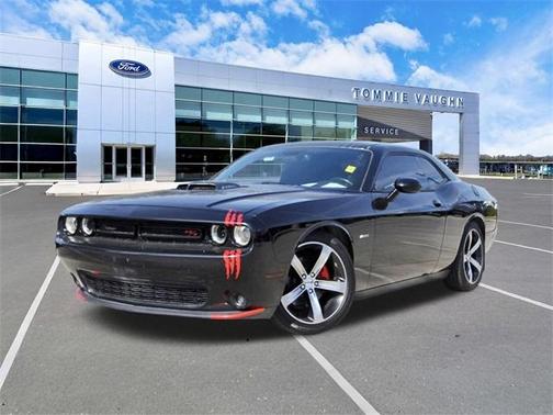 2015 Dodge Challenger R/T Shaker