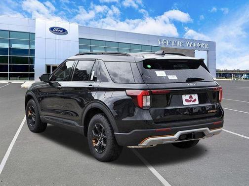 Agate Black Metallic 2026 Ford Explorer Tremor