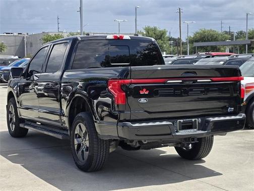 2024 Ford F-150 Lightning LARIAT