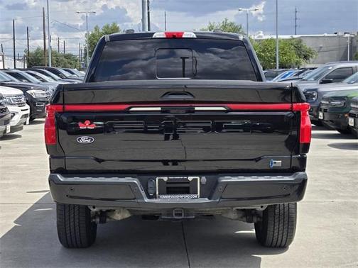 2024 Ford F-150 Lightning LARIAT