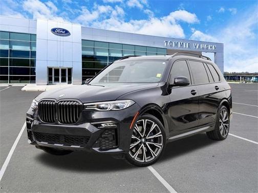 2022 BMW X7 M50i
