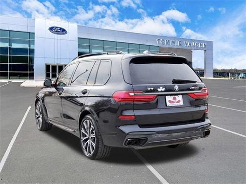 2022 BMW X7 M50i