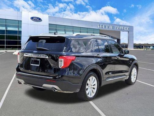 Black Metallic 2022 Ford Explorer Limited