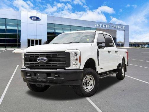 Oxford White 2025 Ford F-250 XL