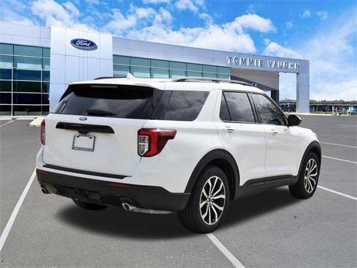 2023 Ford Explorer ST-Line